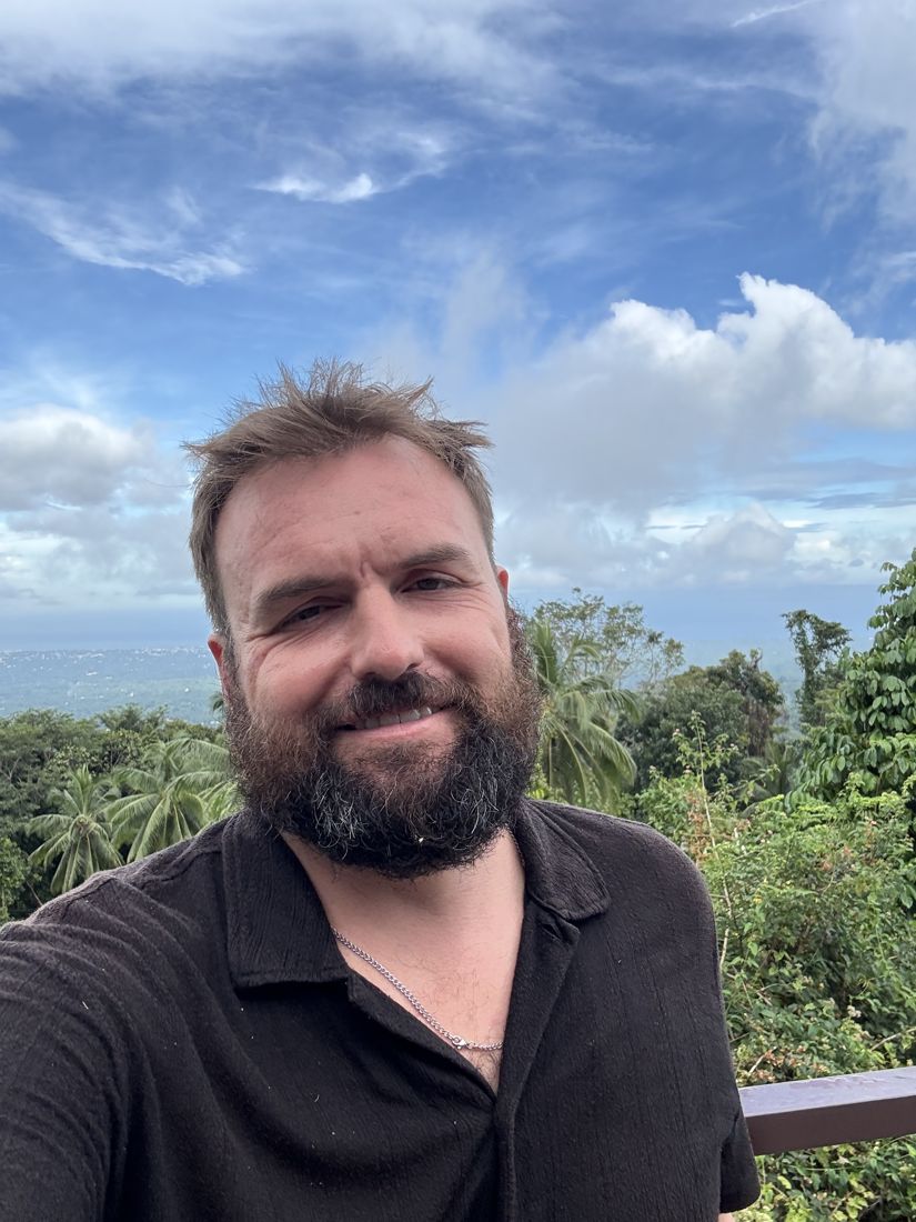 Dan by the coast